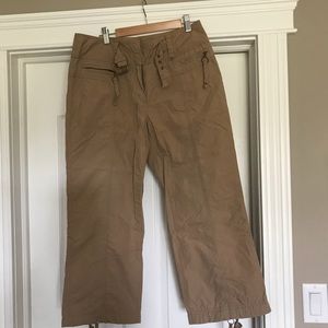 Sandwich khaki Capri pants.Netherlands product